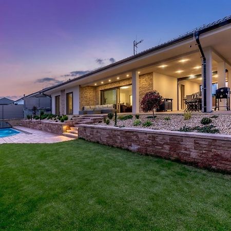 Luxury Spa Villa Králŭv Dvŭr Dış mekan fotoğraf